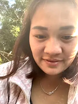 Snapshot of Lara-11 chatting on 11.27.25 Lara-11 online show from 11.27.25