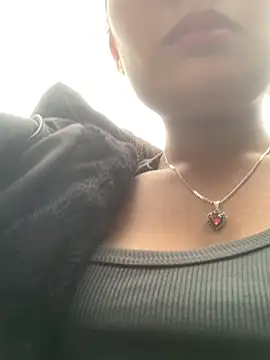 Snapshot of Lara-11 chatting on 12.16.25 Lara-11 online show from 12.16.25