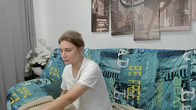 Snapshot of Tenderly_Sophie chatting on 11.07.25 Tenderly Sophie online show from 11.07.25