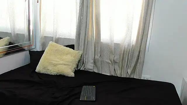 Jake HallsHot online show from 10.21.25