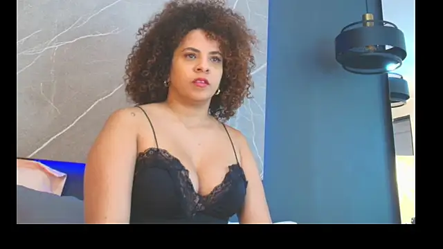 CloePeterson online show from 11.07.25