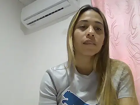 Blonde latina online show from 11.24.25