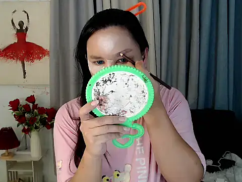 KeraMitenaa online show from 11.13.25