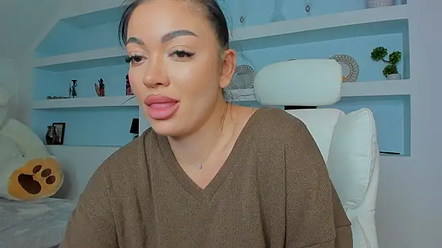 Snapshot of juliexxx chatting on 11.06.25 juliexxx online show from 11.06.25