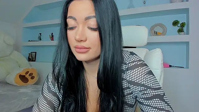 Snapshot of juliexxx chatting on 11.17.25 juliexxx online show from 11.17.25