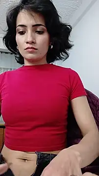 Snapshot of chloehanna chatting on 10.30.25 chloehanna online show from 10.30.25