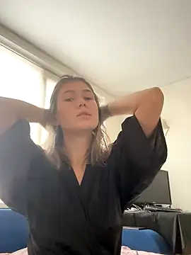 Snapshot of __Emely__ chatting on 10.23.25   Emely   online show from 10.23.25