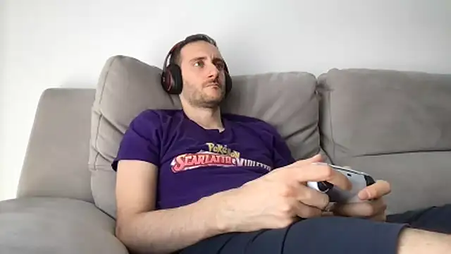 Snapshot of LukaShyGuy chatting on 05.26.26 LukaShyGuy online show from 05.26.26