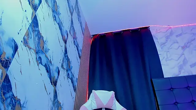 Scarlet DLuce online show from 02.26.26