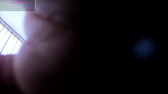 Snapshot of kendra_crow chatting on 12.01.25 kendra crow online show from 12.01.25