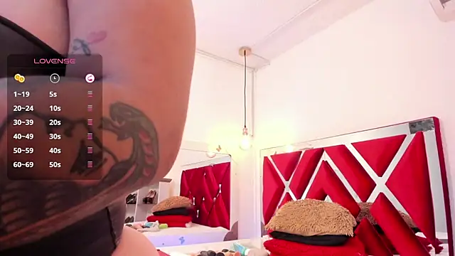 Snapshot of samantaawolf chatting on 11.28.25 samantaawolf online show from 11.28.25