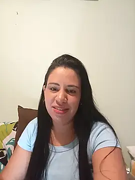 Snapshot of LeilaTaylor chatting on 11.12.25 LeilaTaylor online show from 11.12.25