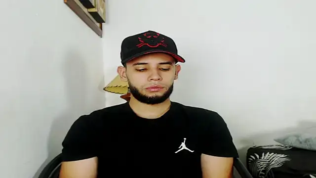 Snapshot of Maxcole_07 chatting on 10.31.25 Maxcole 07 online show from 10.31.25