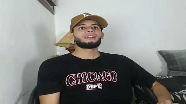 Snapshot of Maxcole_07 chatting on 11.06.25 Maxcole 07 online show from 11.06.25