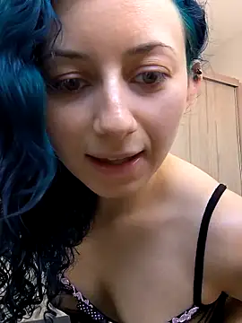 Snapshot of Meiii27 chatting on 12.18.25 Meiii27 online show from 12.18.25