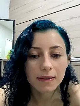 Snapshot of Meiii27 chatting on 12.21.25 Meiii27 online show from 12.21.25