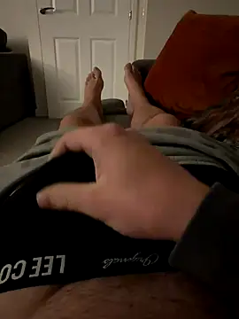 Snapshot of sevenisthemagicnum chatting on 10.29.25 sevenisthemagicnum online show from 10.29.25