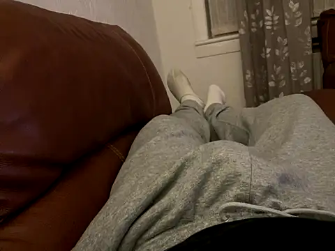 Snapshot of irnbru77 chatting on 11.11.25 irnbru77 online show from 11.11.25