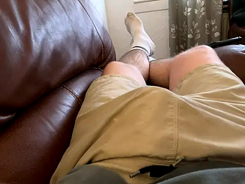 Snapshot of irnbru77 chatting on 12.04.25 irnbru77 online show from 12.04.25