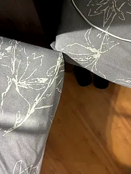 Snapshot of Cannavaro5 chatting on 10.21.25 Cannavaro5 online show from 10.21.25