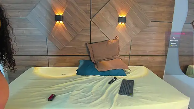 RosseDeAmore online show from 11.28.25