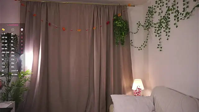 Snapshot of KissyCloud chatting on 11.30.25 KissyCloud online show from 11.30.25