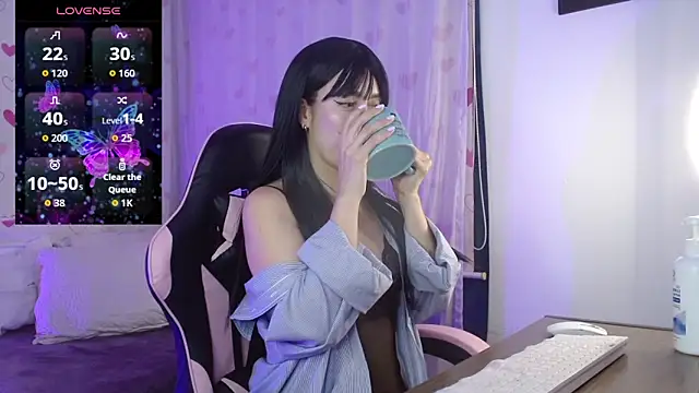 Snapshot of antonella_ed chatting on 12.02.25 antonella ed online show from 12.02.25