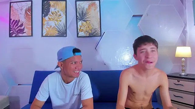 Snapshot of Room_boys_hot chatting on 11.06.25 Room boys hot online show from 11.06.25