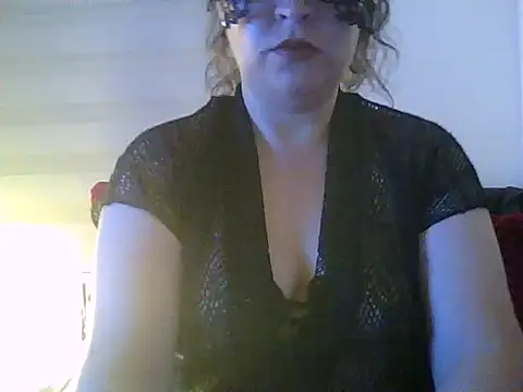 Snapshot of loresexylove chatting on 11.04.25 loresexylove online show from 11.04.25