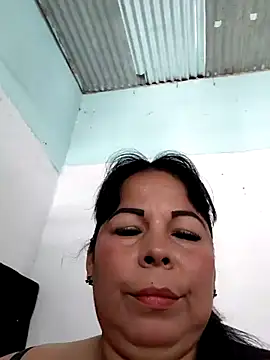 Snapshot of mother2-divorced chatting on 10.28.25 mother2-divorced online show from 10.28.25