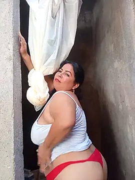 Snapshot of mother2-divorced chatting on 11.15.25 mother2-divorced online show from 11.15.25