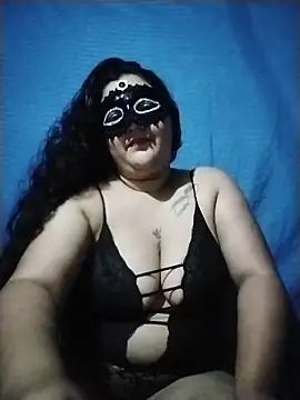 Snapshot of kloe_leon02 chatting on 11.03.25 kloe leon02 online show from 11.03.25