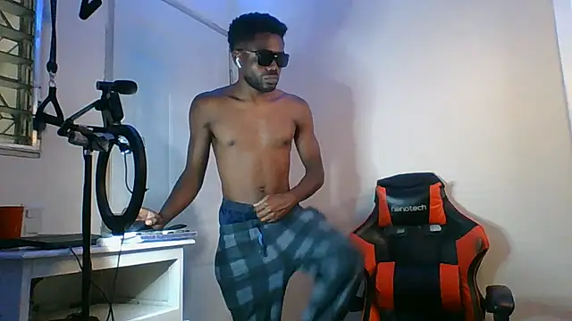 Snapshot of Suamyst_25 chatting on 05.24.26 Suamyst 25 online show from 05.24.26