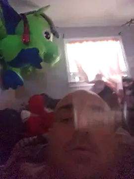 Snapshot of BulbasaurIsmettv chatting on 11.05.25 BulbasaurIsmettv online show from 11.05.25