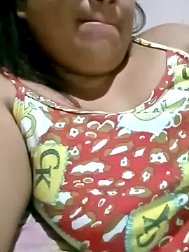 Snapshot of xxmysweetpinayy69 chatting on 11.19.25 xxmysweetpinayy69 online show from 11.19.25