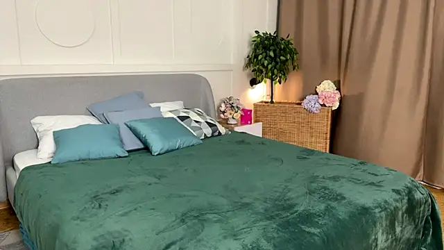 Snapshot of Adele_Shy chatting on 11.29.25 Adele Shy online show from 11.29.25