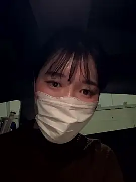 Snapshot of karenchaaan chatting on 10.28.25 karenchaaan online show from 10.28.25