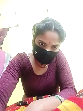 Snapshot of Shreya-750 chatting on 11.19.25 Shreya-750 online show from 11.19.25