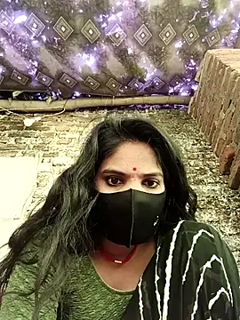 Snapshot of Shreya-750 chatting on 12.17.25 Shreya-750 online show from 12.17.25