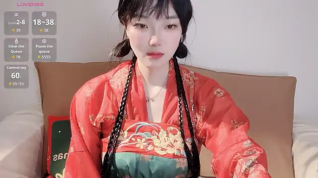 upoo7lt online show from 04.15.26