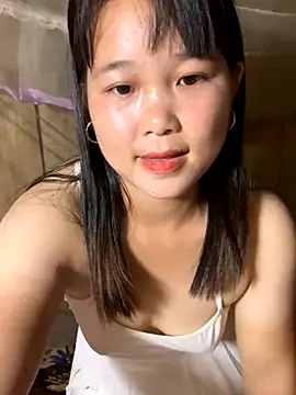 Snapshot of love_pusy09 chatting on 11.10.25 love pusy09 online show from 11.10.25