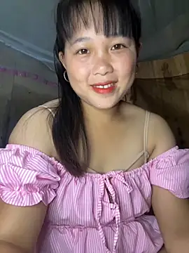 Snapshot of love_pusy09 chatting on 11.18.25 love pusy09 online show from 11.18.25