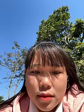 Snapshot of love_pusy09 chatting on 11.29.25 love pusy09 online show from 11.29.25