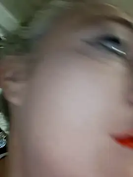 Snapshot of Raven_Fantastic chatting on 10.24.25 Raven Fantastic online show from 10.24.25