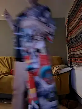 Snapshot of Raven_Fantastic chatting on 10.30.25 Raven Fantastic online show from 10.30.25