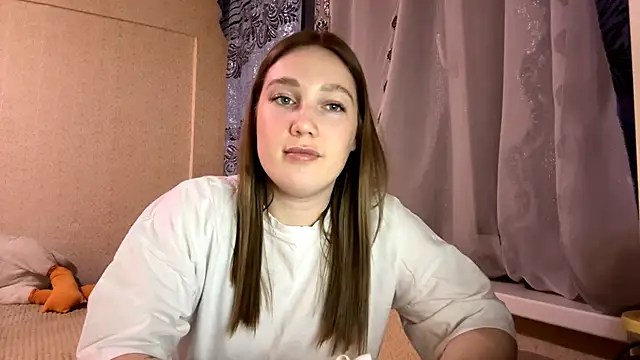 Snapshot of Mia_likez chatting on 10.23.25 Mia likez online show from 10.23.25