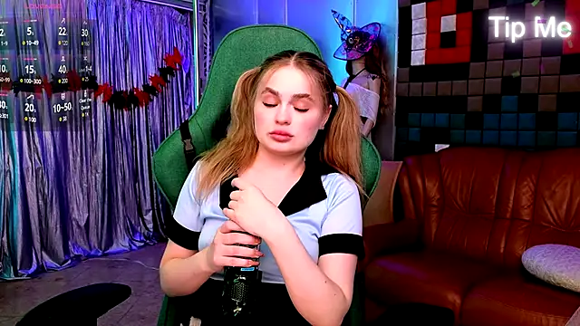 Snapshot of Jessi_wxw chatting on 10.26.25 Jessi wxw online show from 10.26.25