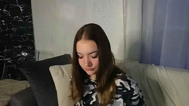 Snapshot of Biancka_ chatting on 11.24.25 Biancka online show from 11.24.25