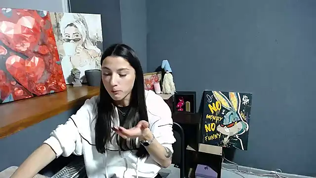 a alessia online show from 10.23.25