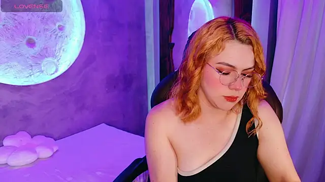 sussiestrawberry online show from 11.21.25